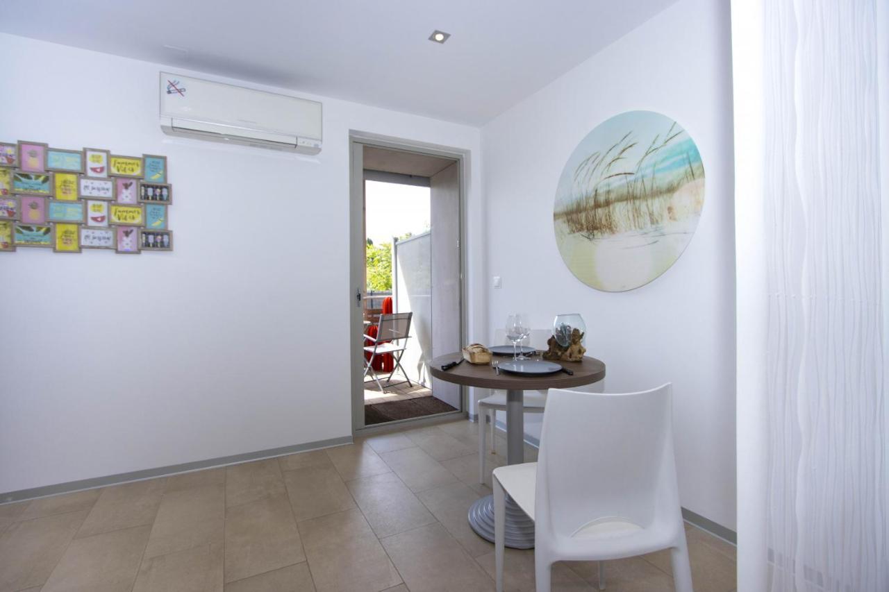 Studio Alon Ideal Pour Vos Vacances Ou Sejours Pros Saint-Cyr-sur-Mer Exterior photo
